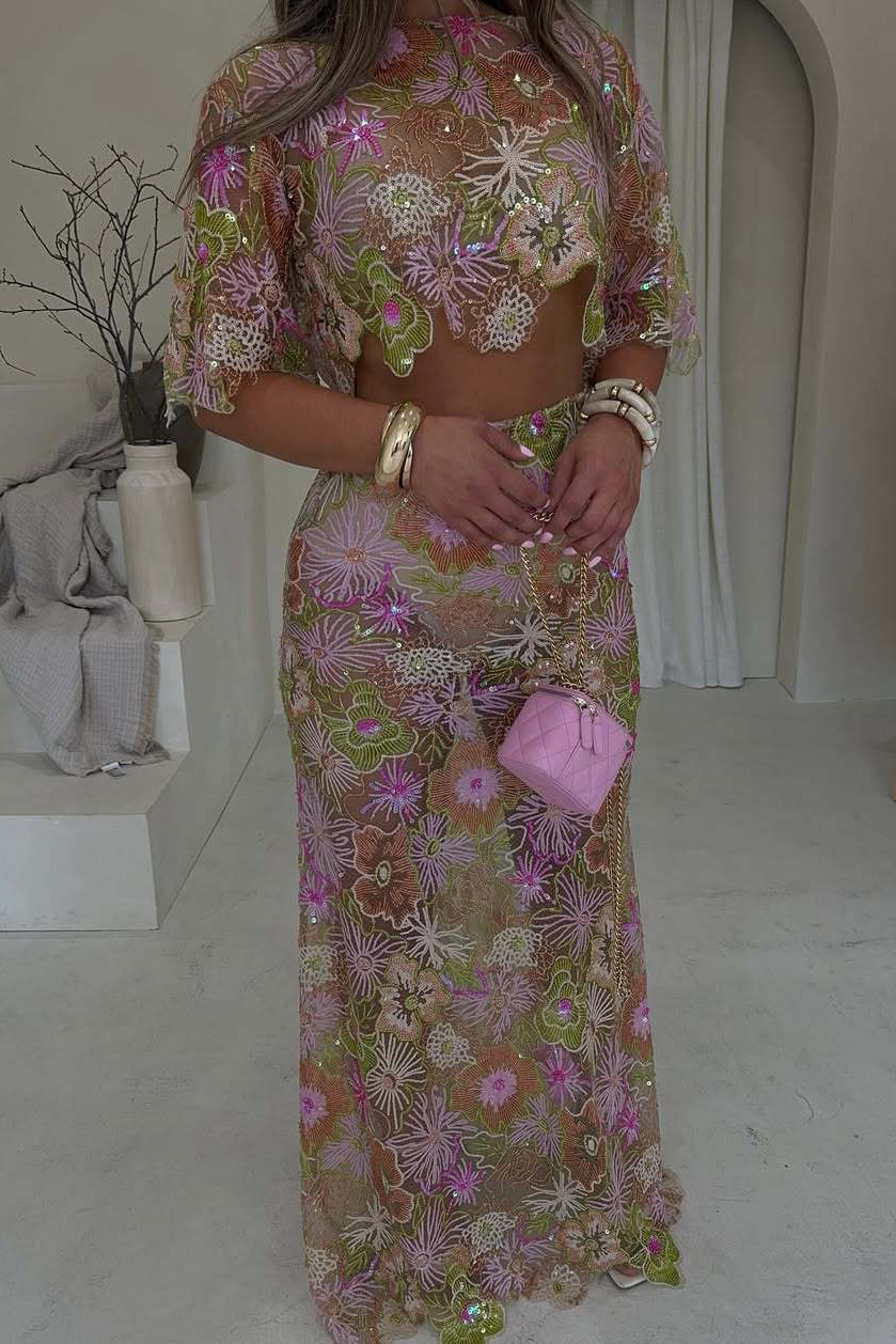 Elina Embroidery Sequin Set in Pink