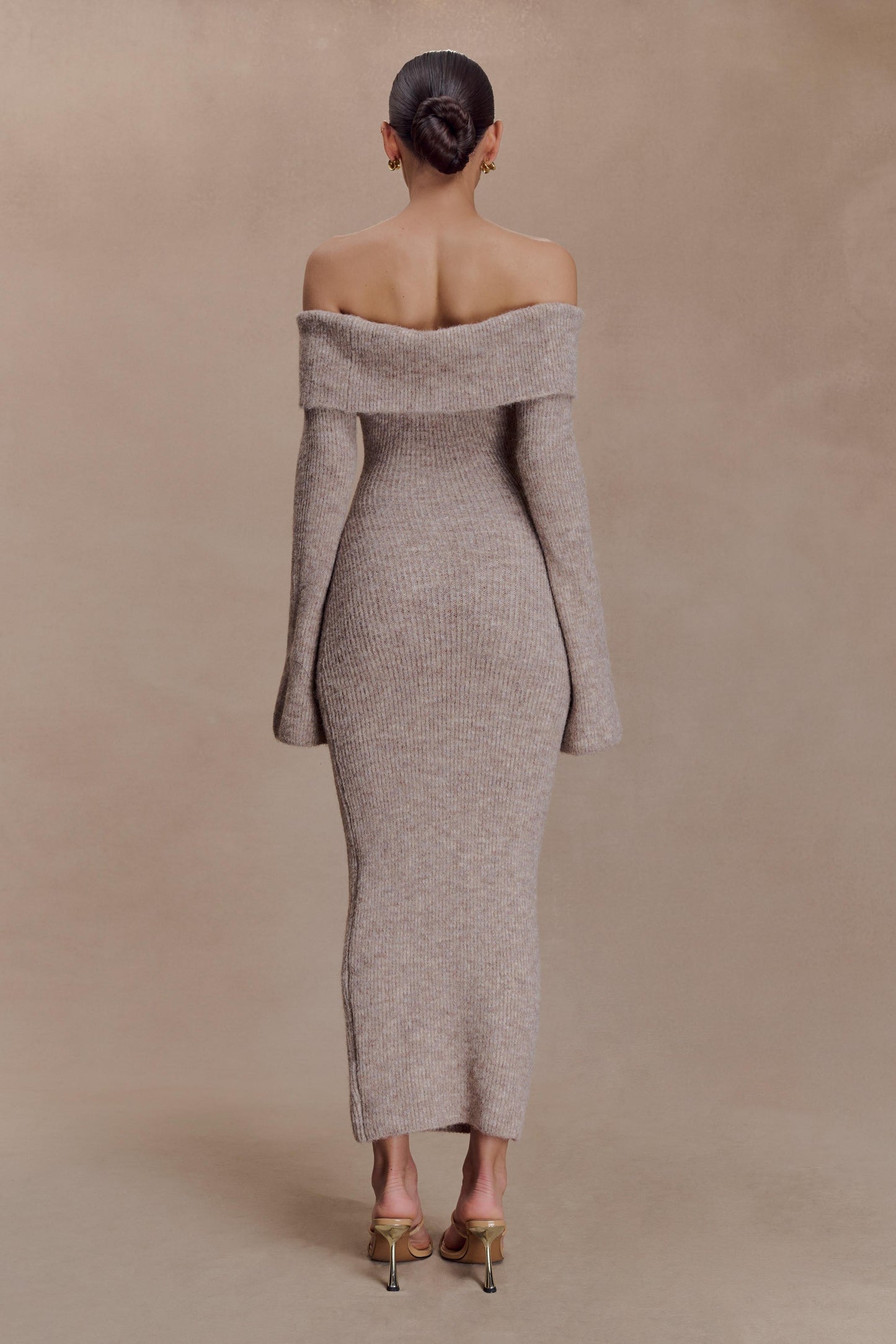 Women off-shoulder solid midi dress, back view