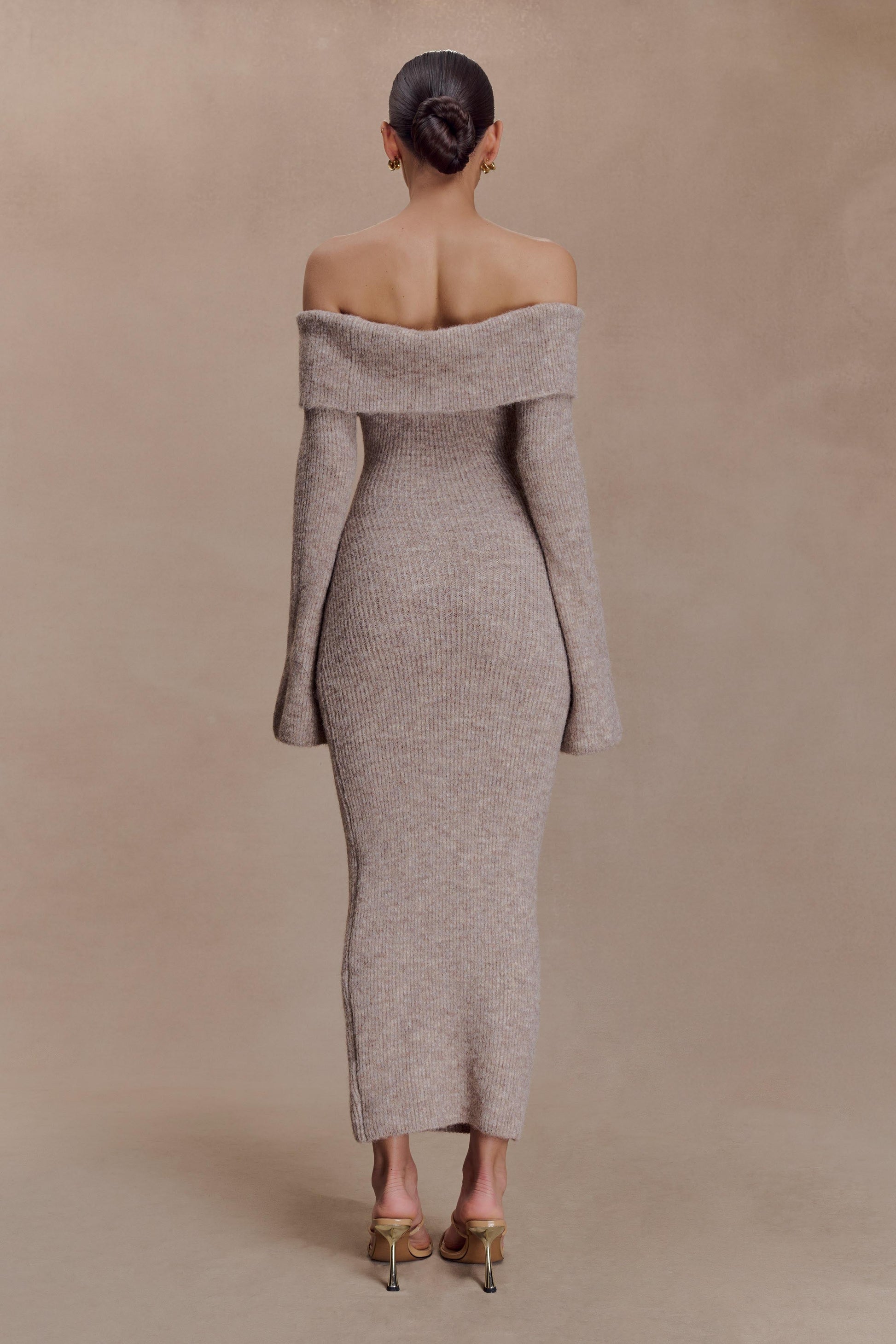 Women off-shoulder solid midi dress, back view
