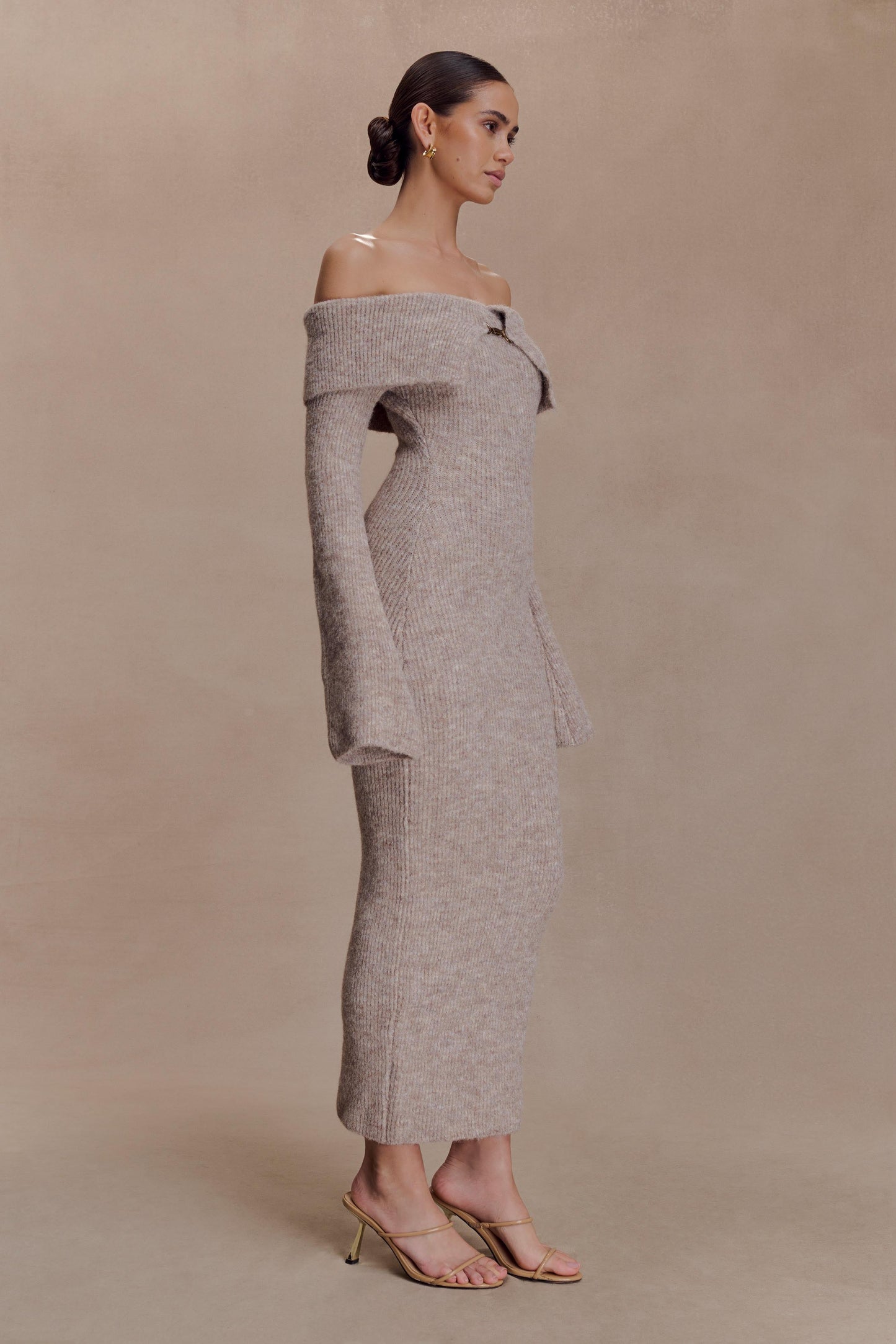 Women off-shoulder solid midi dress, front view