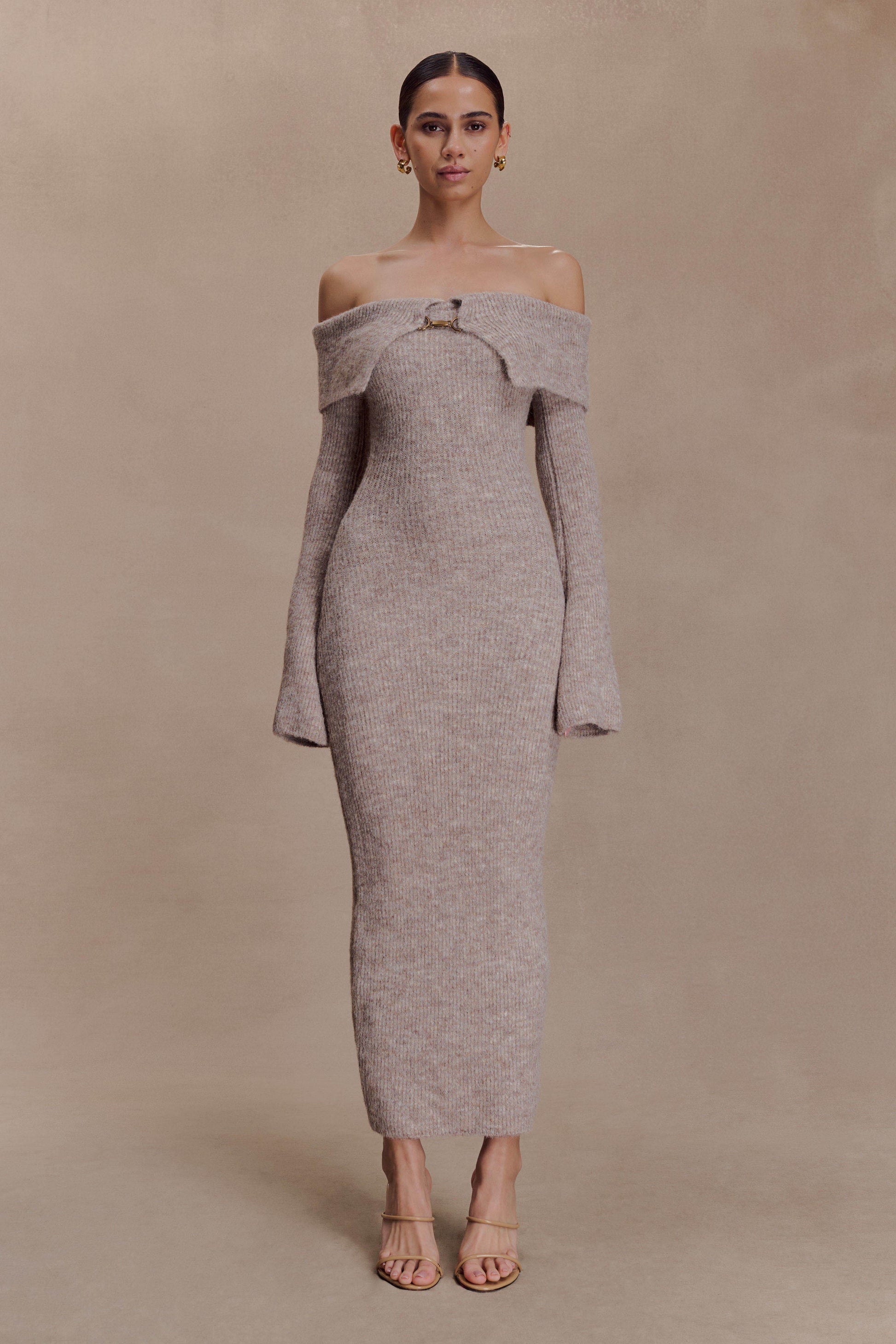 Women off-shoulder solid midi dress, detail