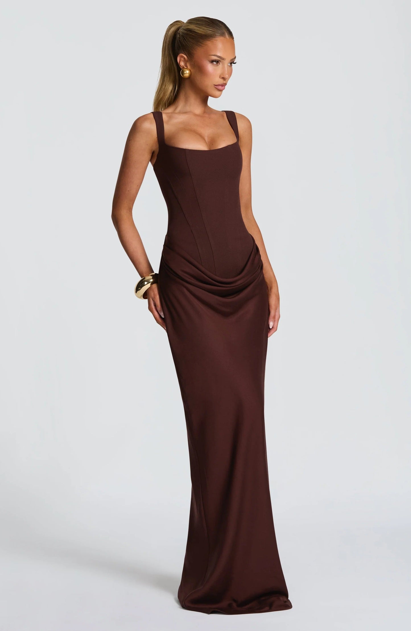 Alina Sleeveless Maxi Dress in Brown