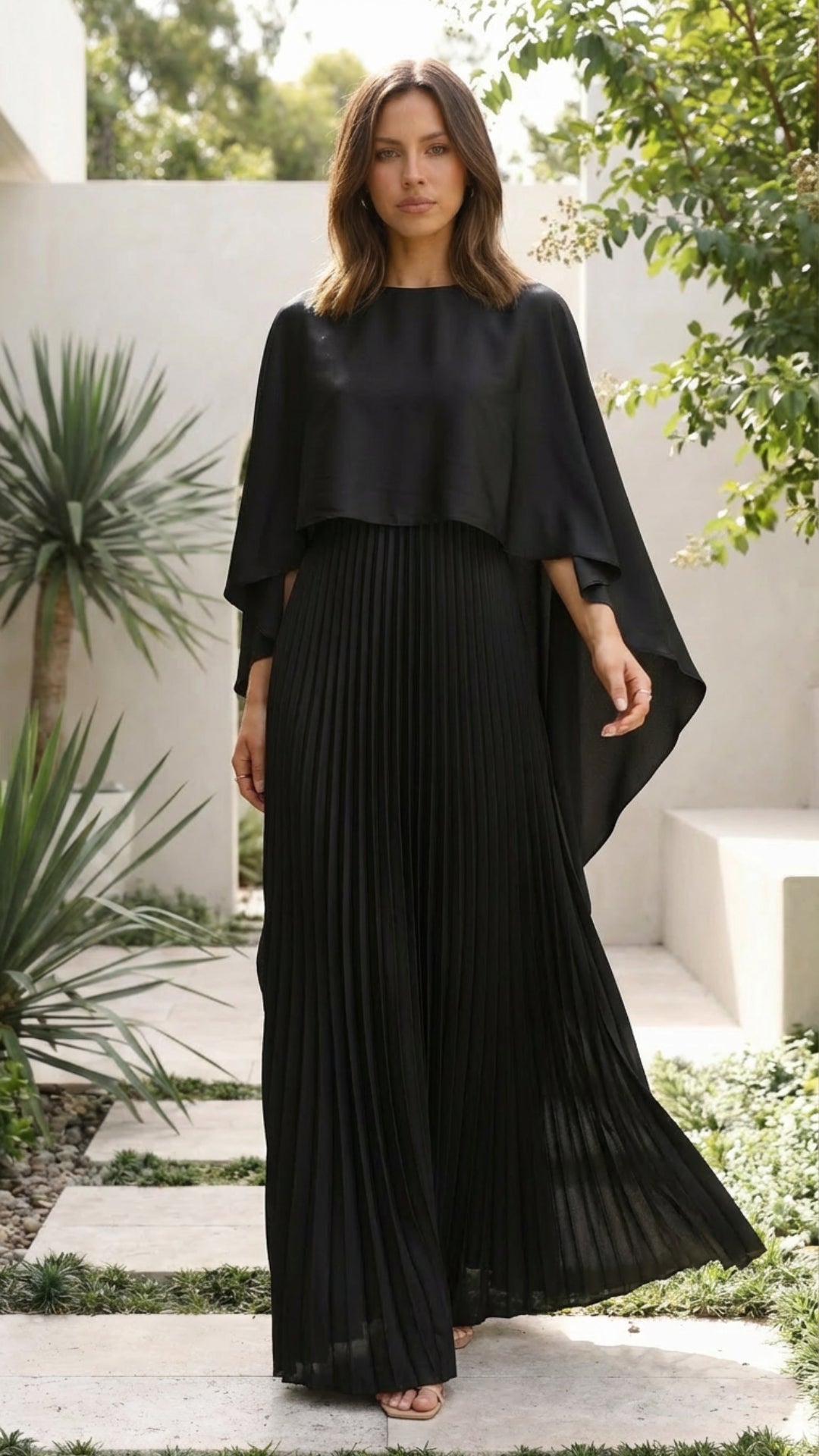 Aniya Long Sleeves Cape in White