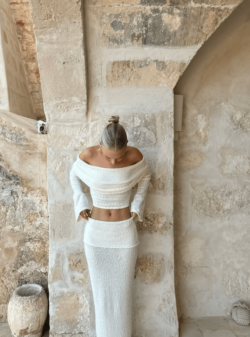 Azaria Textured Set in White