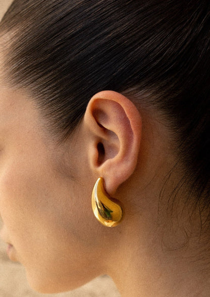 Brinley Teardrop-Design Earrings in Gold