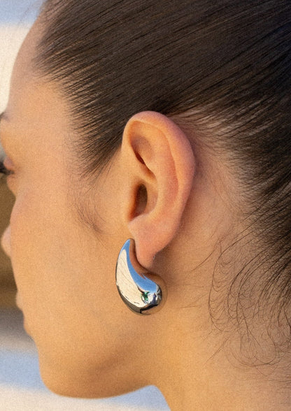 Brinley Teardrop-Design Earrings in Gold
