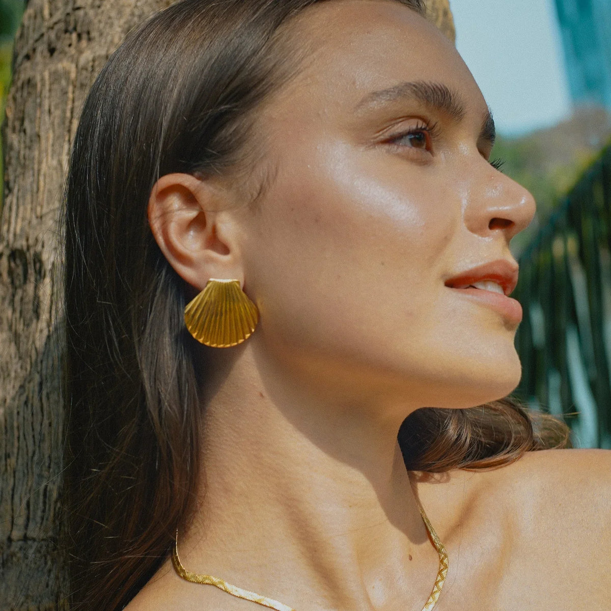 Brooke Shell Earrings in Gold