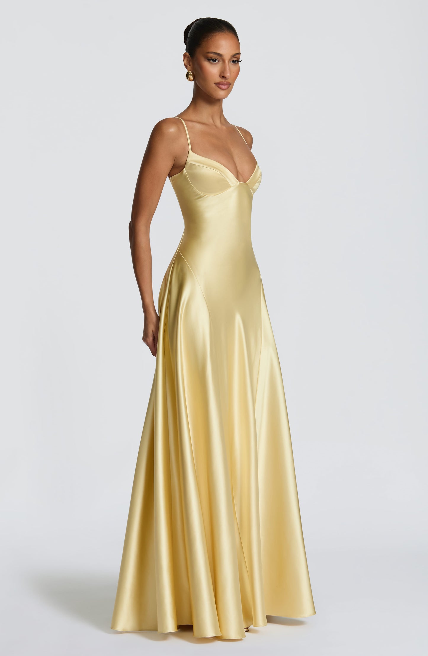 Women flare maxi dress, side view