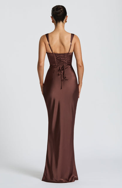 Women brown maxi dress, detail close-up