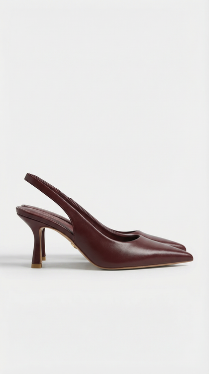 Elizabeth Pointed Toe Sandals in Cream