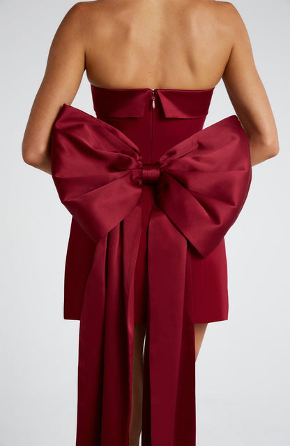 Women strapless mini dress, detail close-up