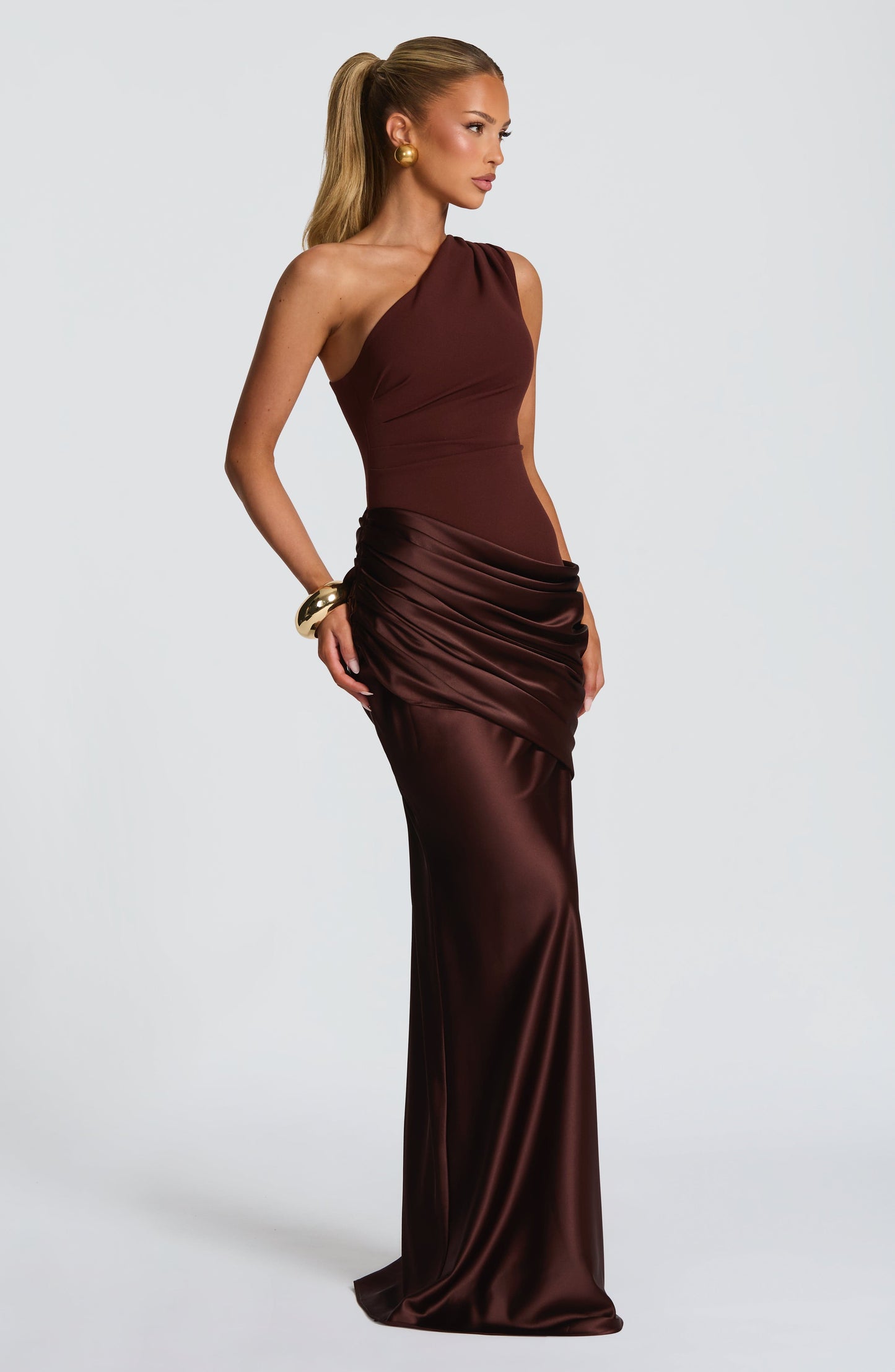 Women one shoulder maxi dress, detail close-up