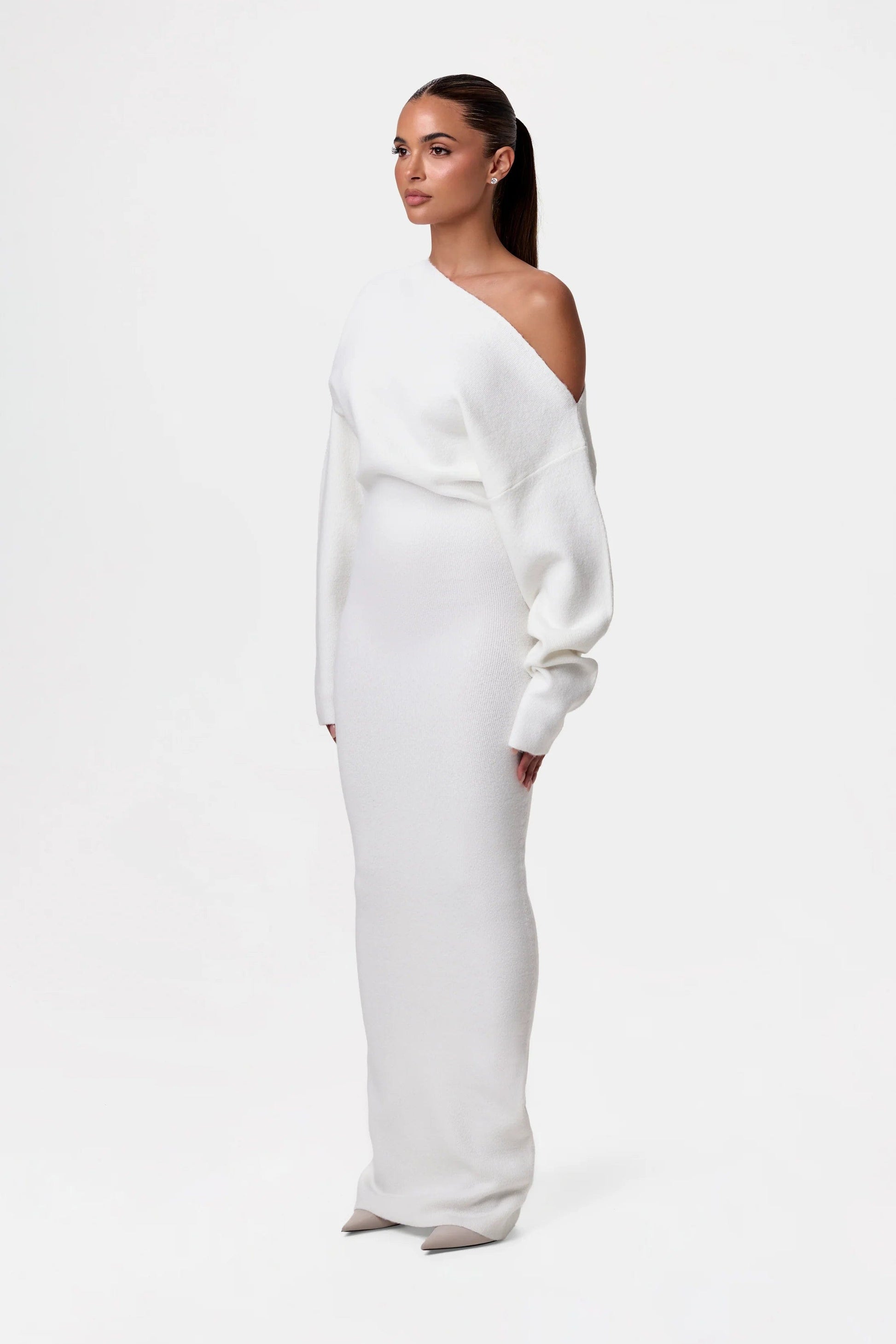 Women white one-shoulder maxi dress, side view