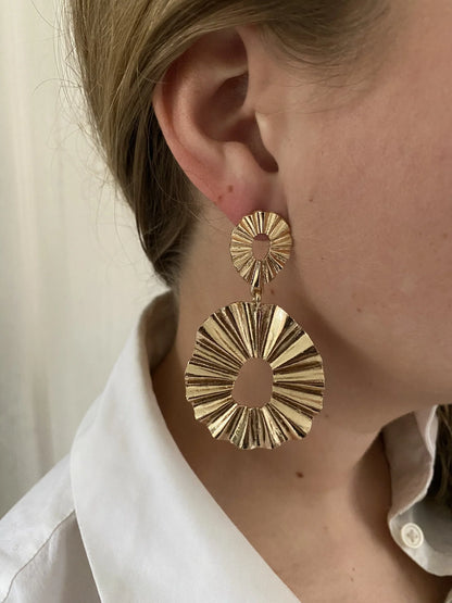 Jade Textured Disc Earrings in Gold