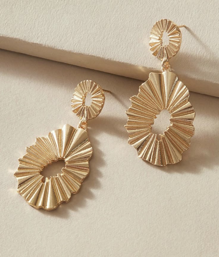 Jade Textured Disc Earrings in Gold