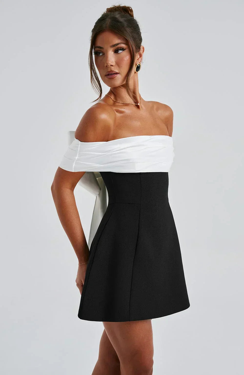 Jill Off-Shoulder Mini Dress in Black