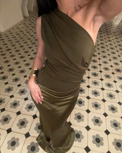 Kaelyn Shoulder Maxi Dress in Green