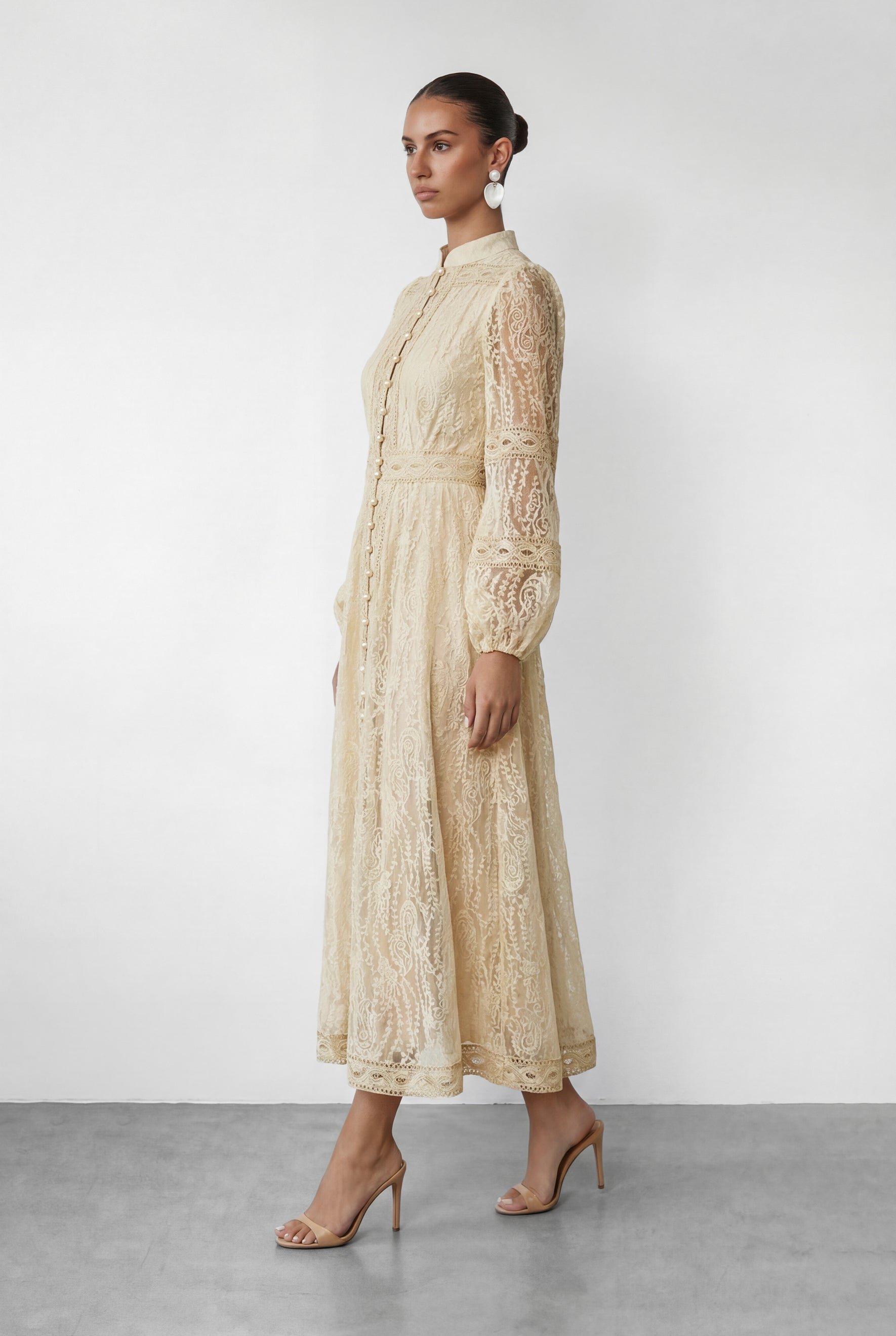 Women beige button maxi dress, side view