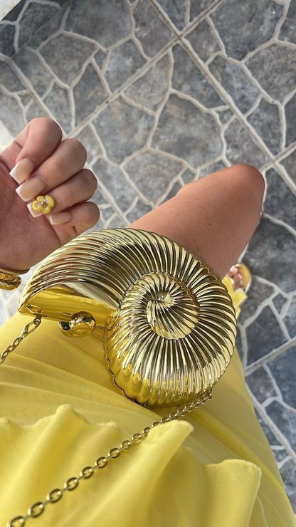 Liv Shell-Shaped Metallic Clutch in Gold