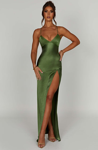Women v neck maxi dress, side view