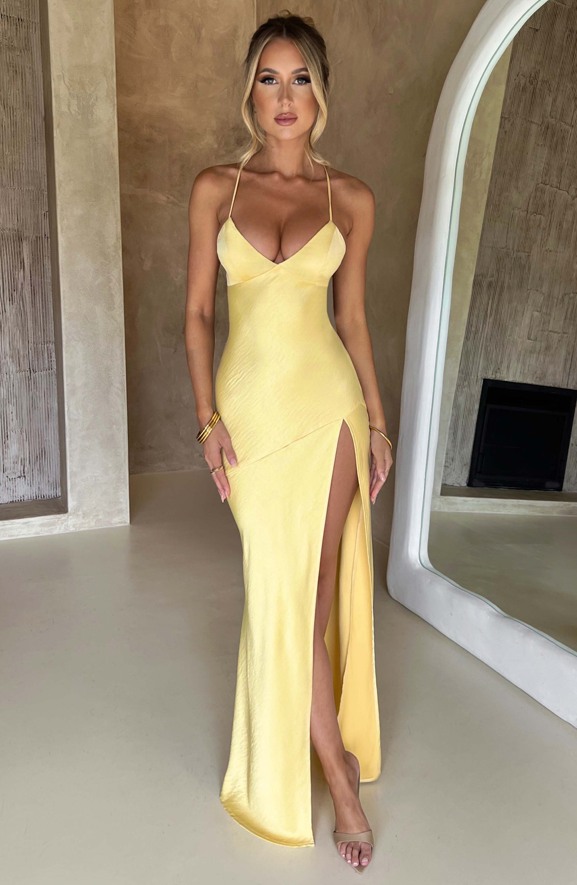 Women v neck maxi dress, side view