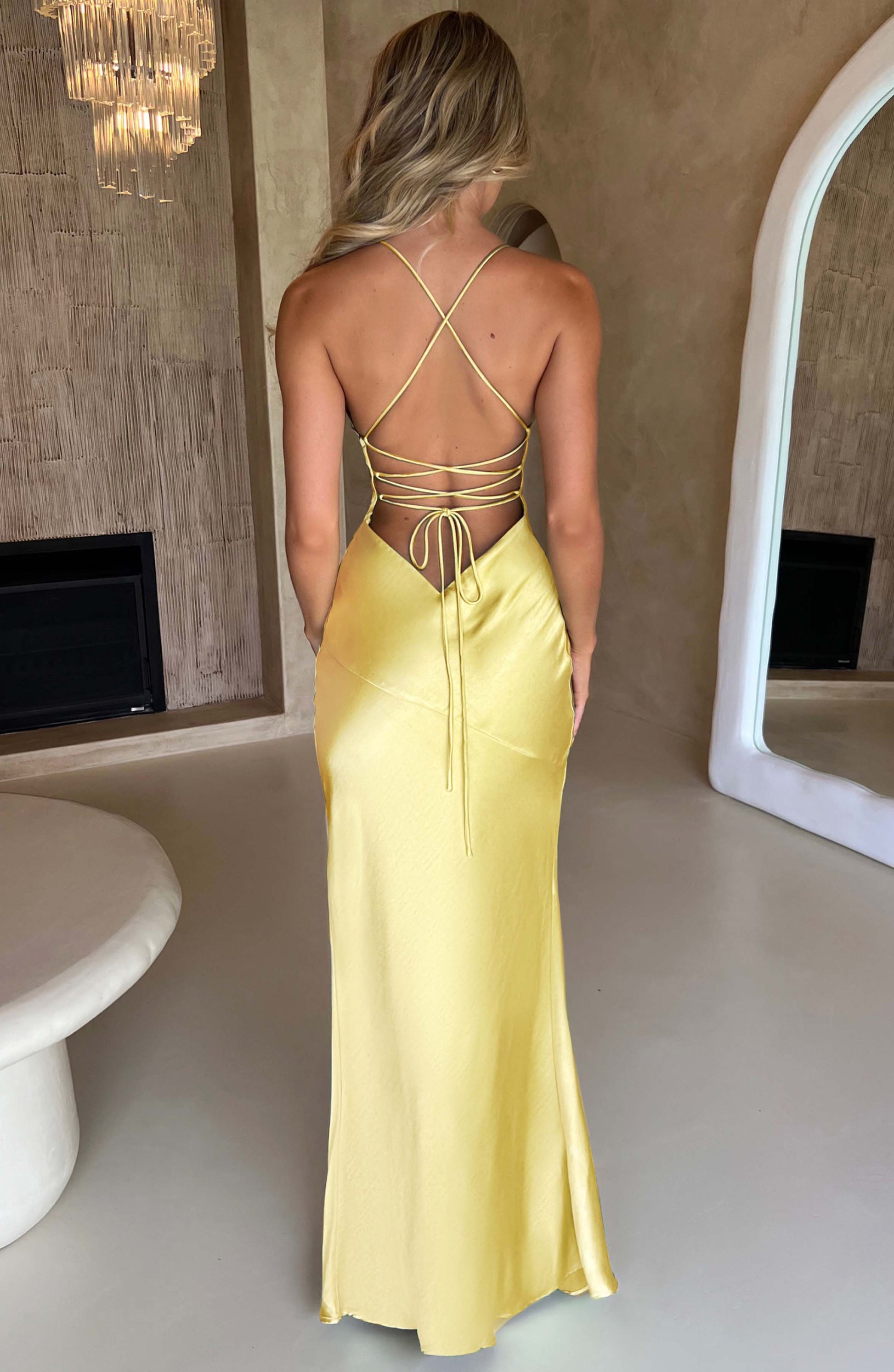 Women v neck maxi dress, front view