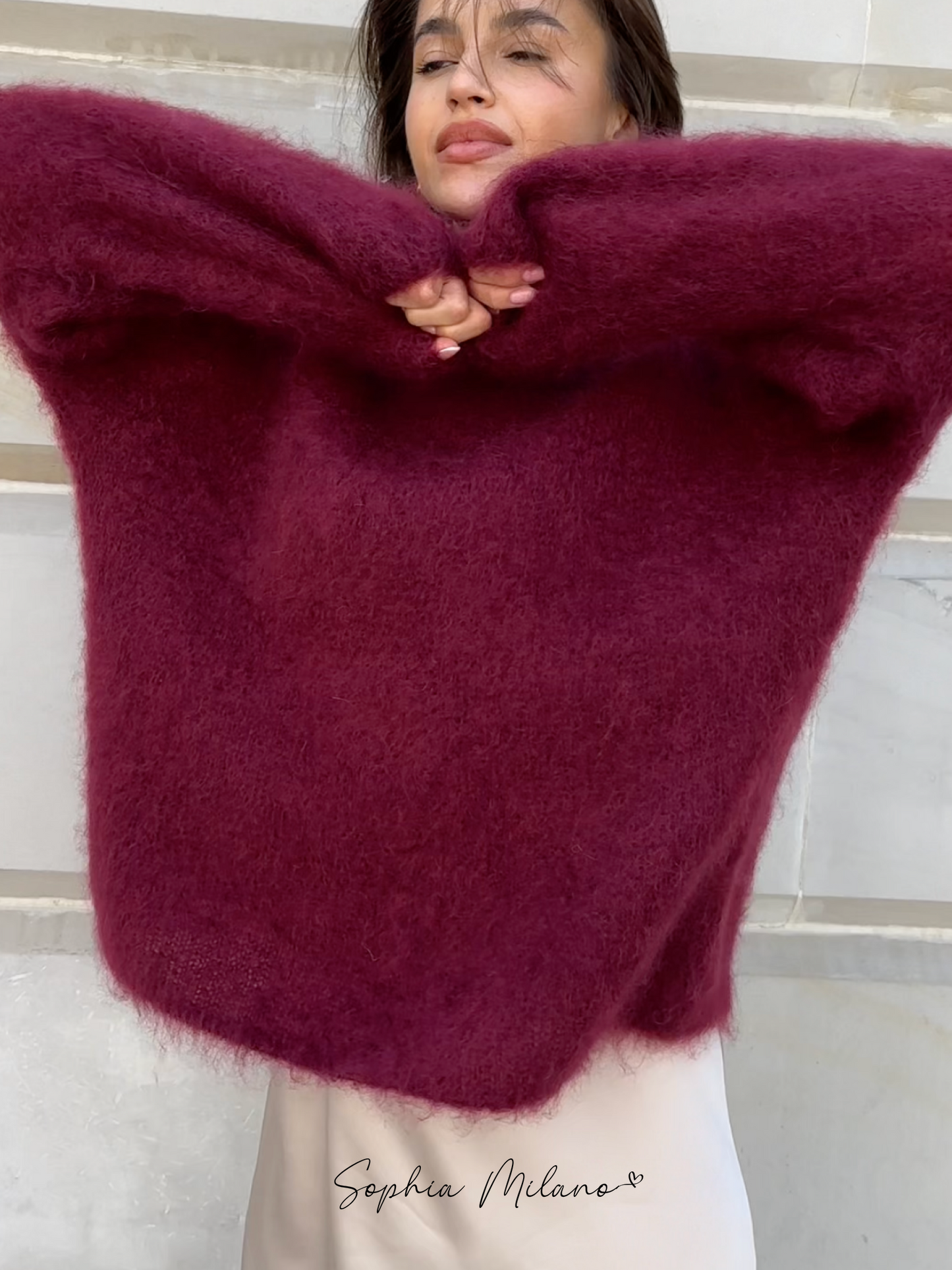 Women crew neck balloon sweater, back view
