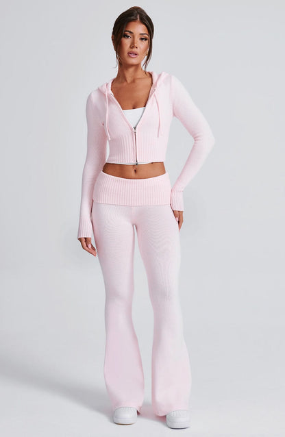 Women pink fitted set, side view