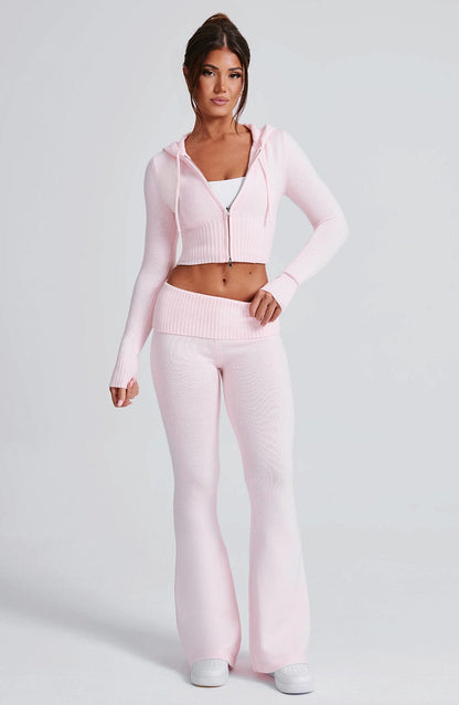 Women pink fitted set, detail close-up