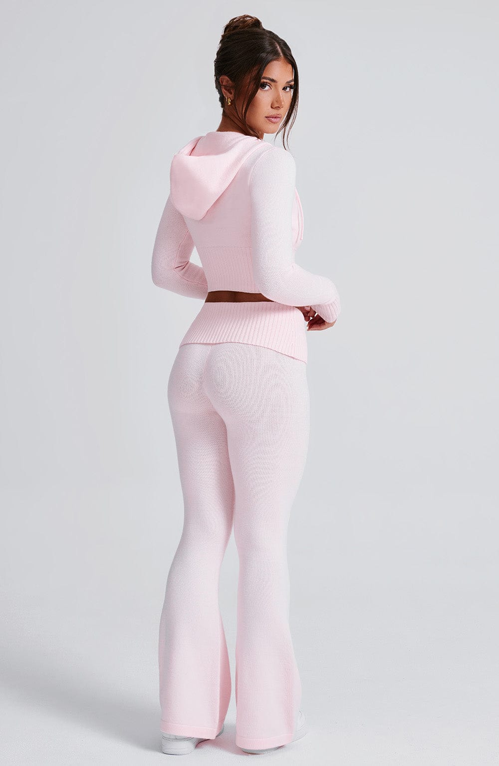 Women pink fitted set, back view
