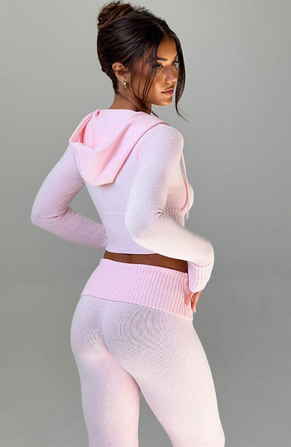 Women pink fitted set, side view