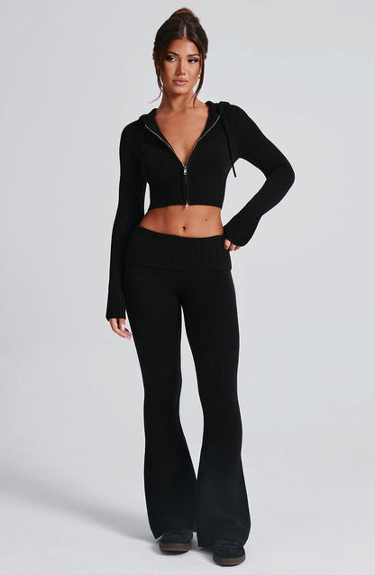 Women black fitted set, side view