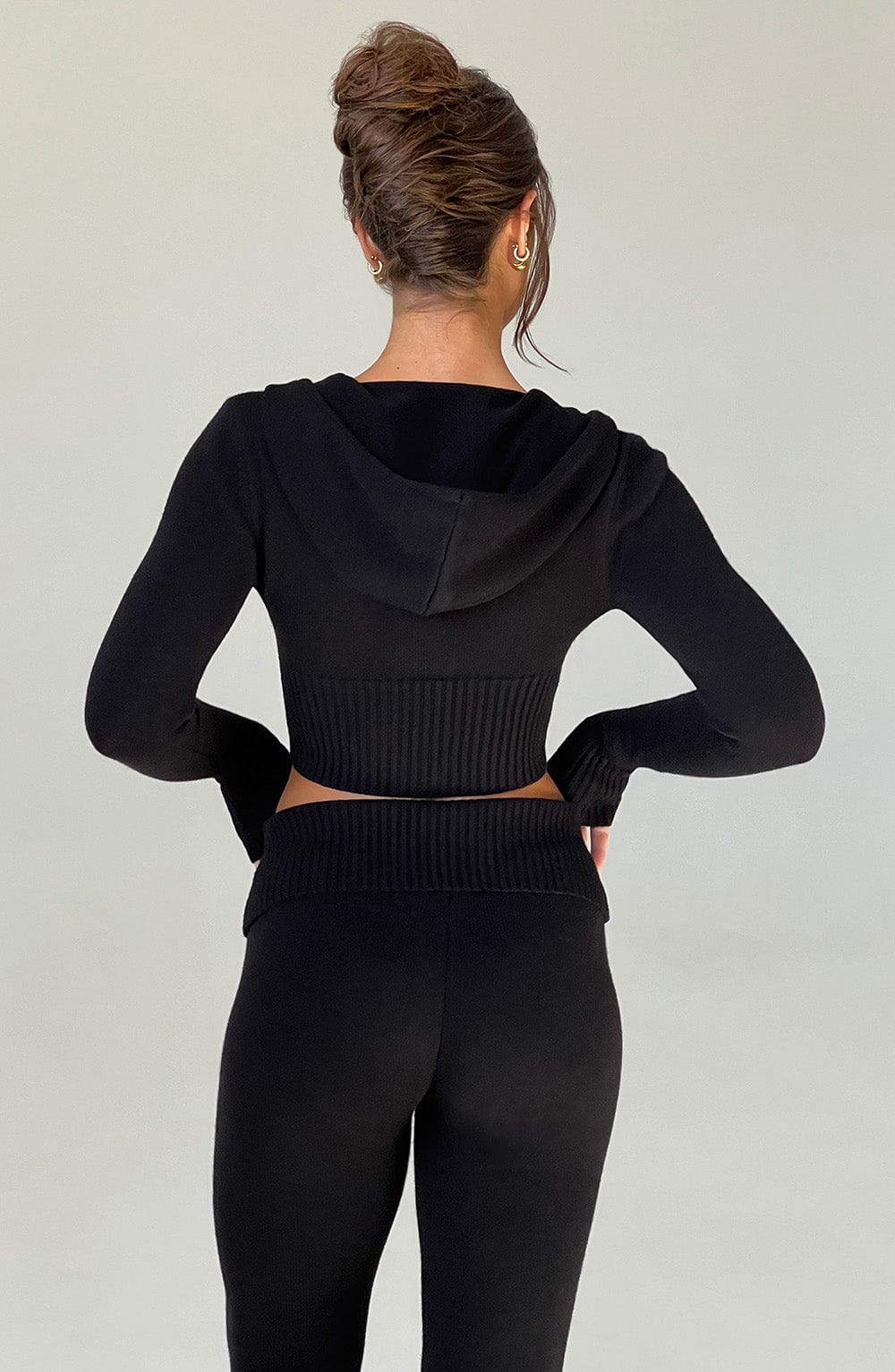 Women black fitted set, side view