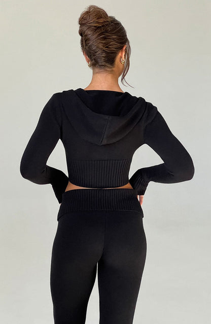 Women black fitted set, side view