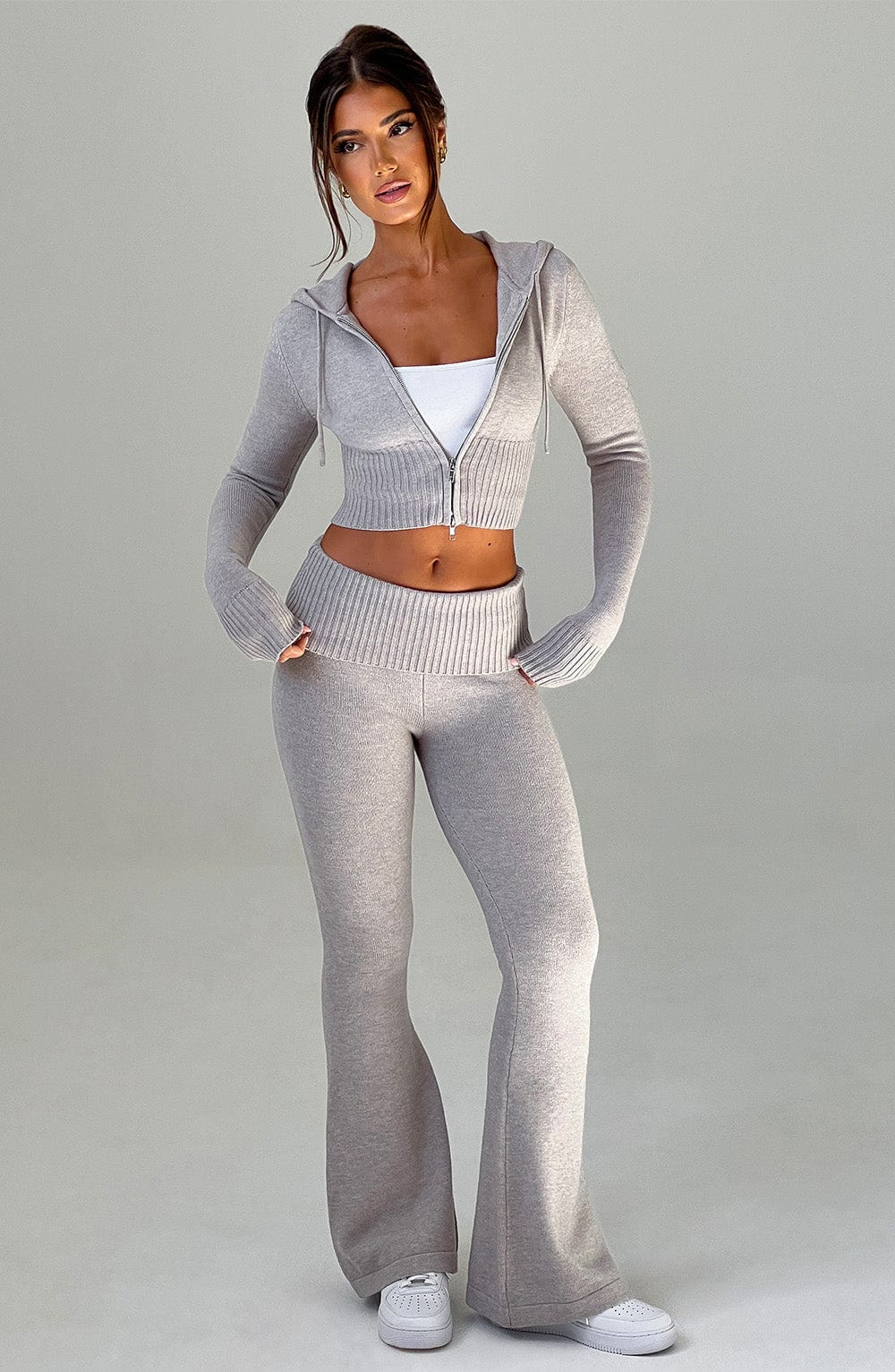 Women fitted set, front view