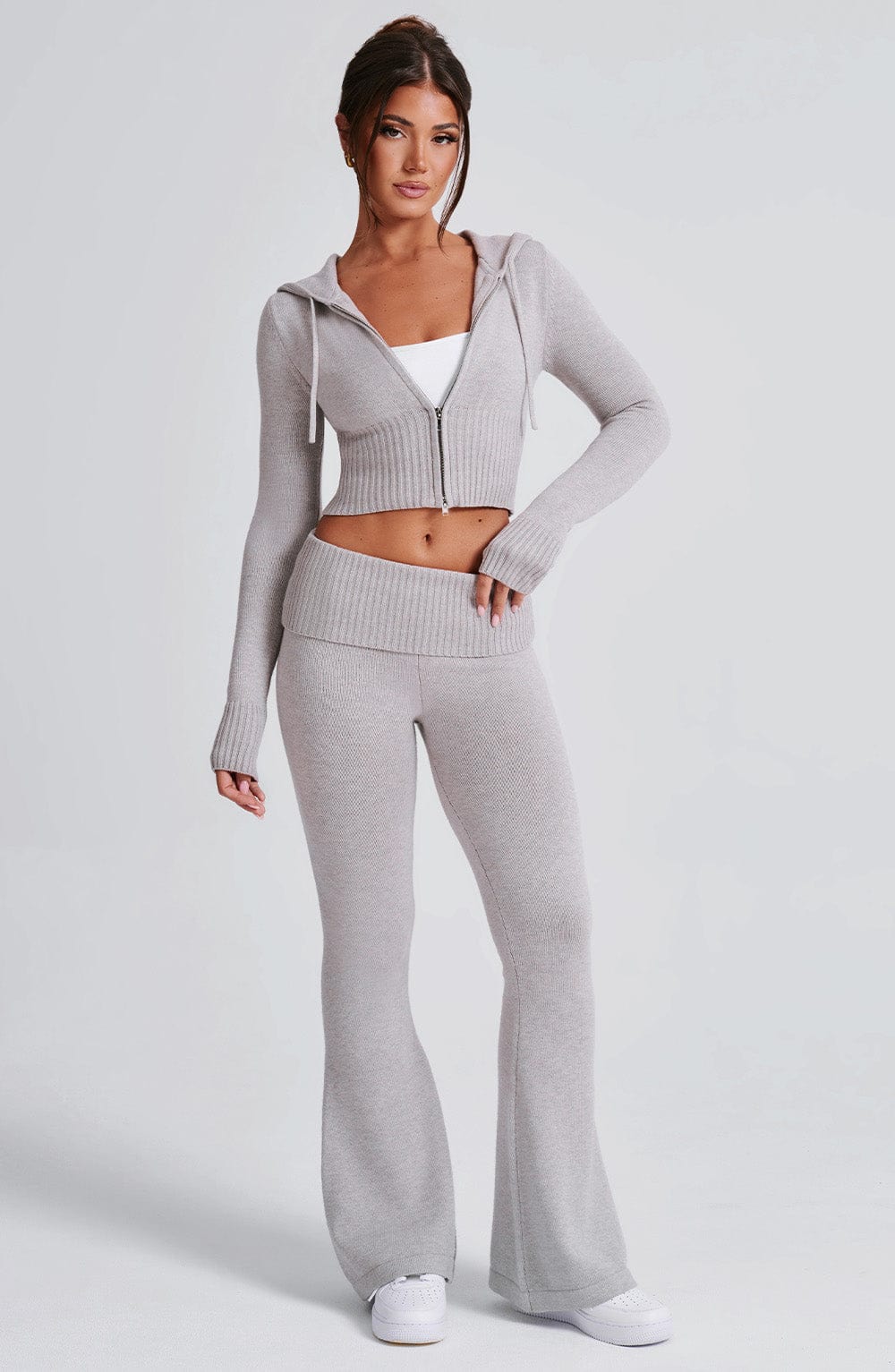 Women fitted set, front view