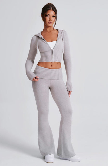 Women fitted set, back view