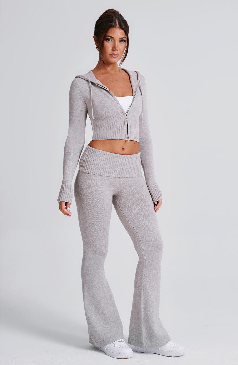 Women fitted set, side view
