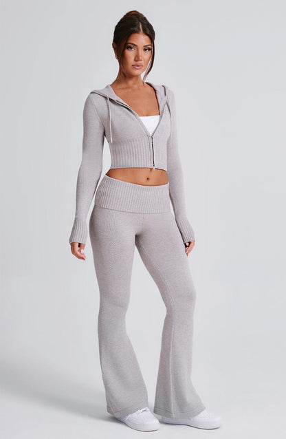 Women fitted set, side view
