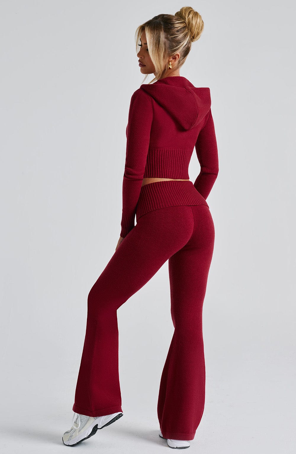 Women red fitted set, front view