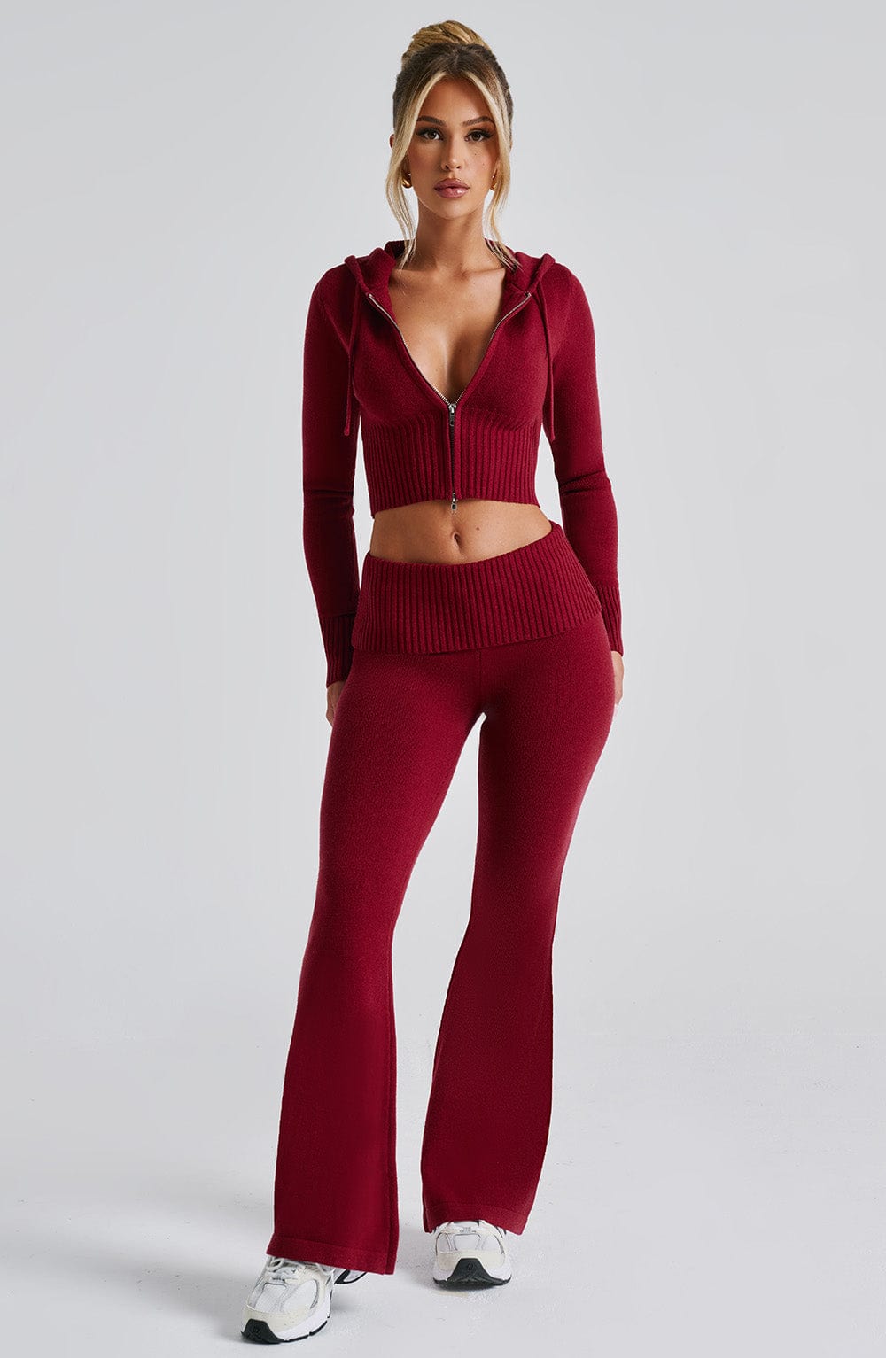 Women red fitted set, side view