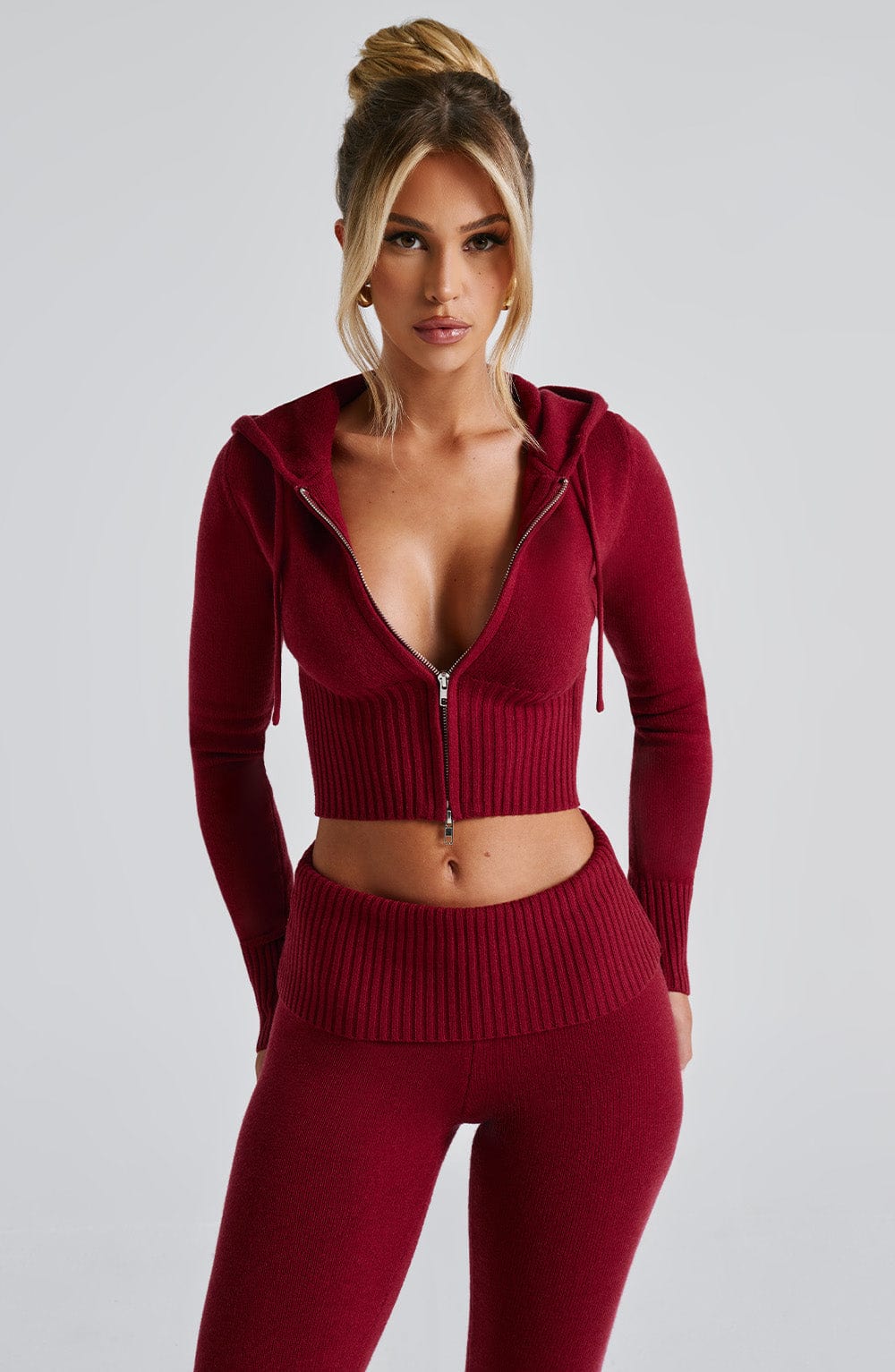 Women red fitted set, detail close-up