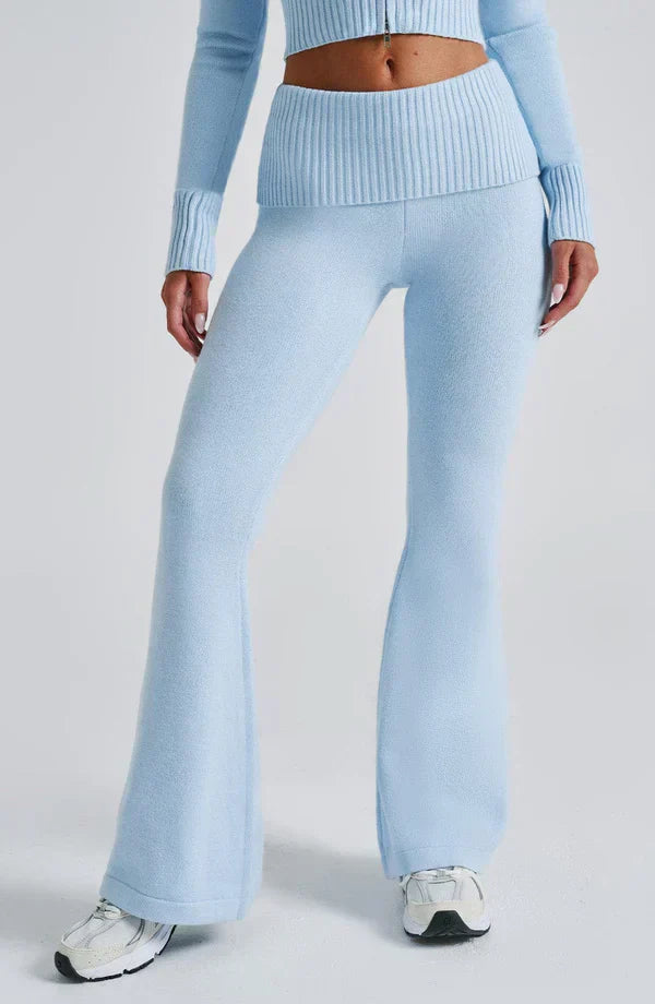 Women fitted set, detail