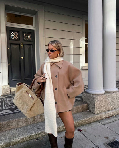 Women collared button coat, side