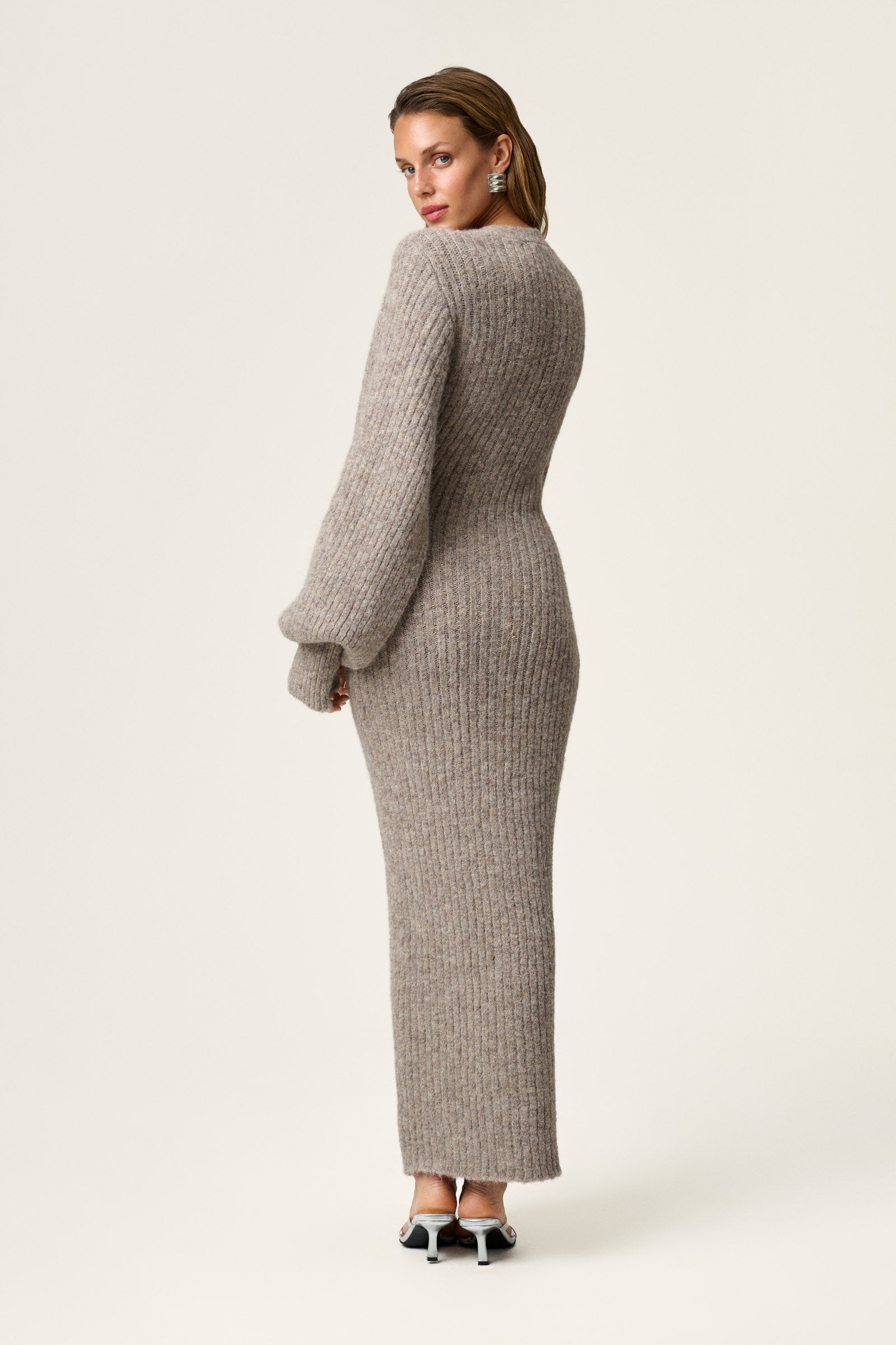 Women v neck maxi dress, back view