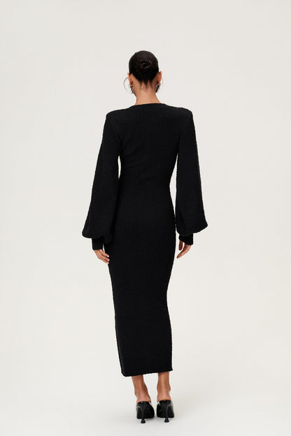 Women black v neck maxi dress, detail close-up