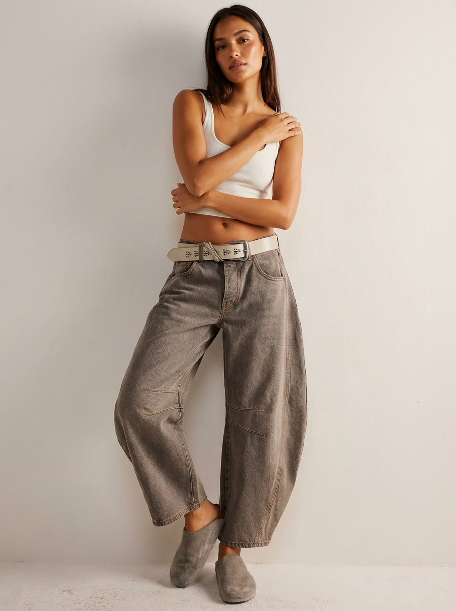 Reign Relaxed Barrel Jeans in Beige
