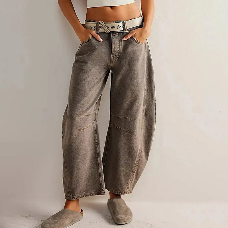 Reign Relaxed Barrel Jeans in Beige