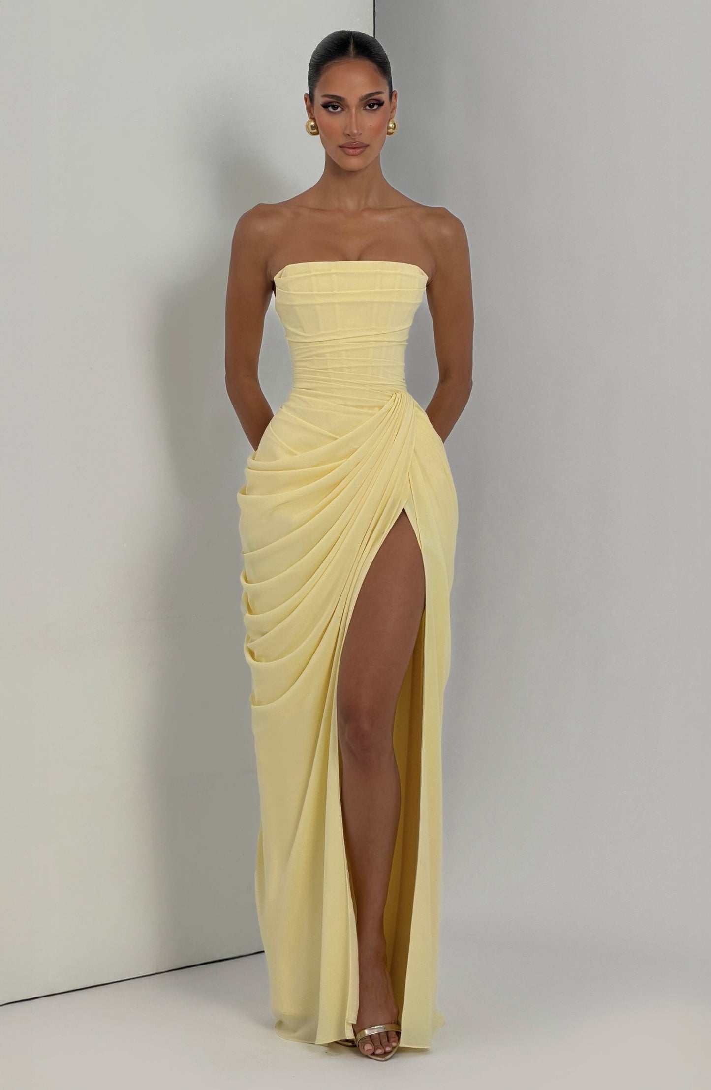 Women strapless maxi dress, detail close-up