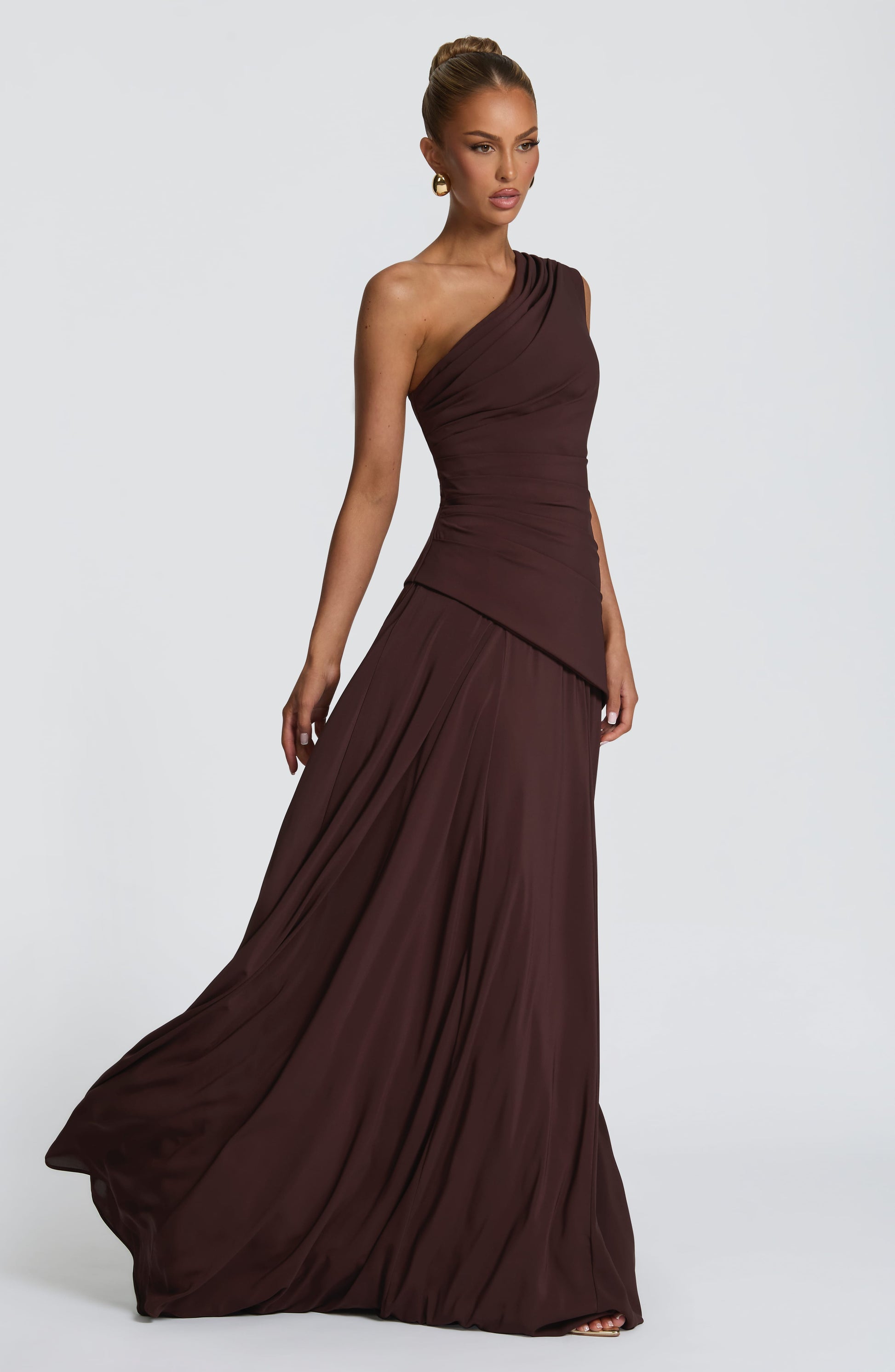 Women one shoulder maxi dress, detail close-up